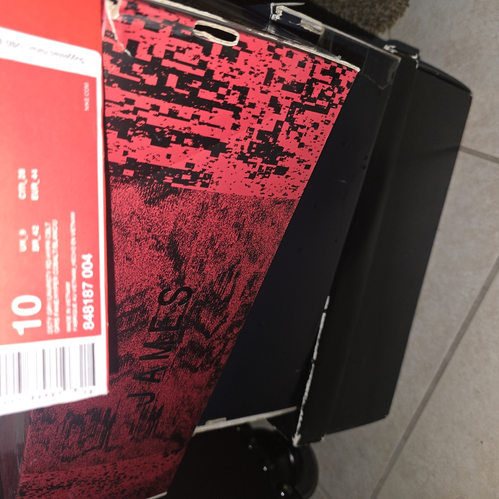 NIKE AIR PRESTO ESSENTIAL